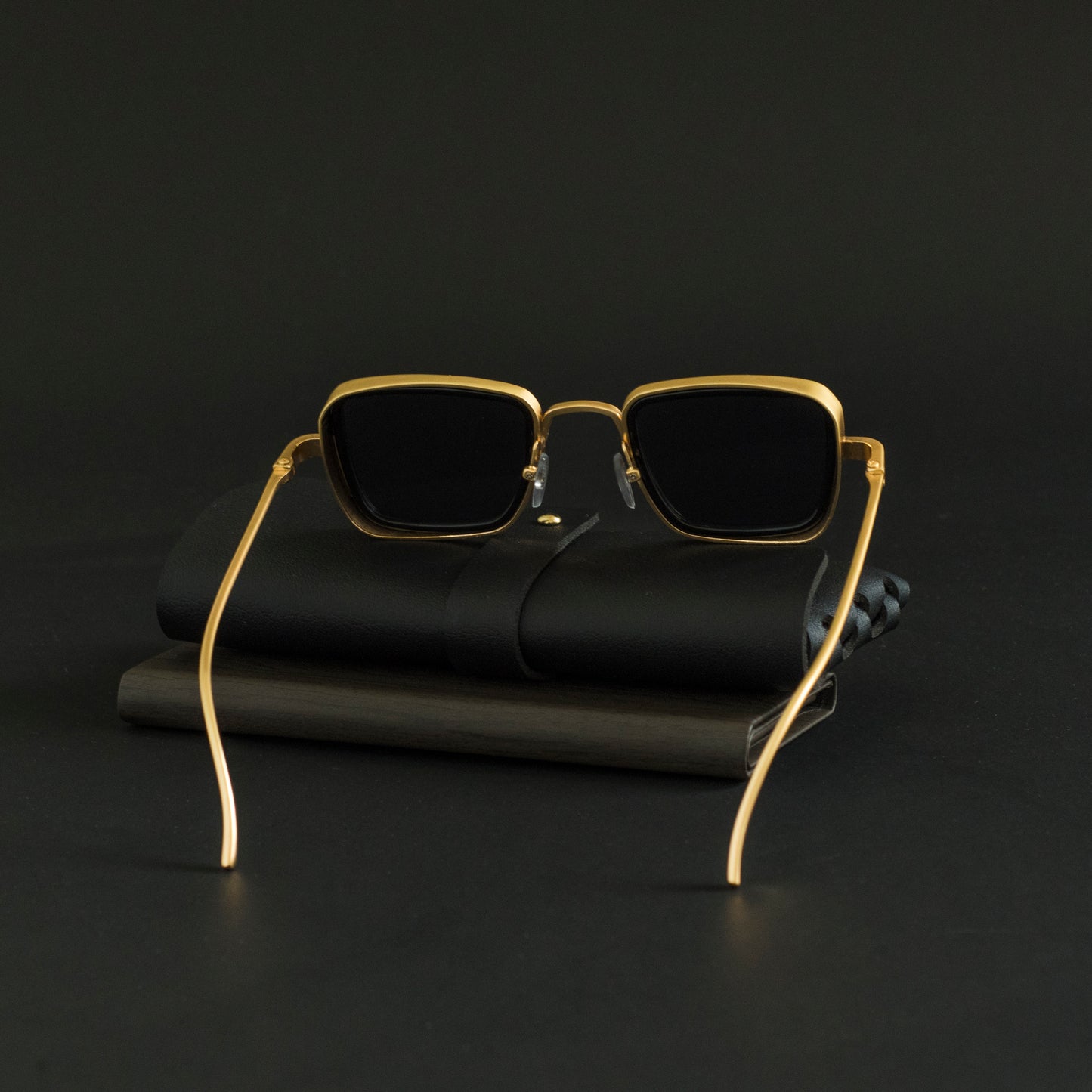 Classic Style Solid Color Ac Square Full Frame Men's Sunglasses
Beach Collection
