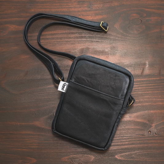 Gavi Classic Leather Crossbody