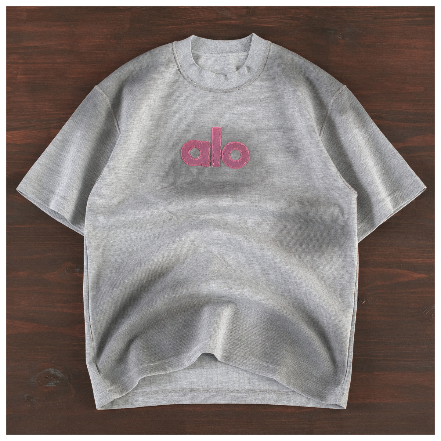 ALO Core Embroidered Boxy T- shirt