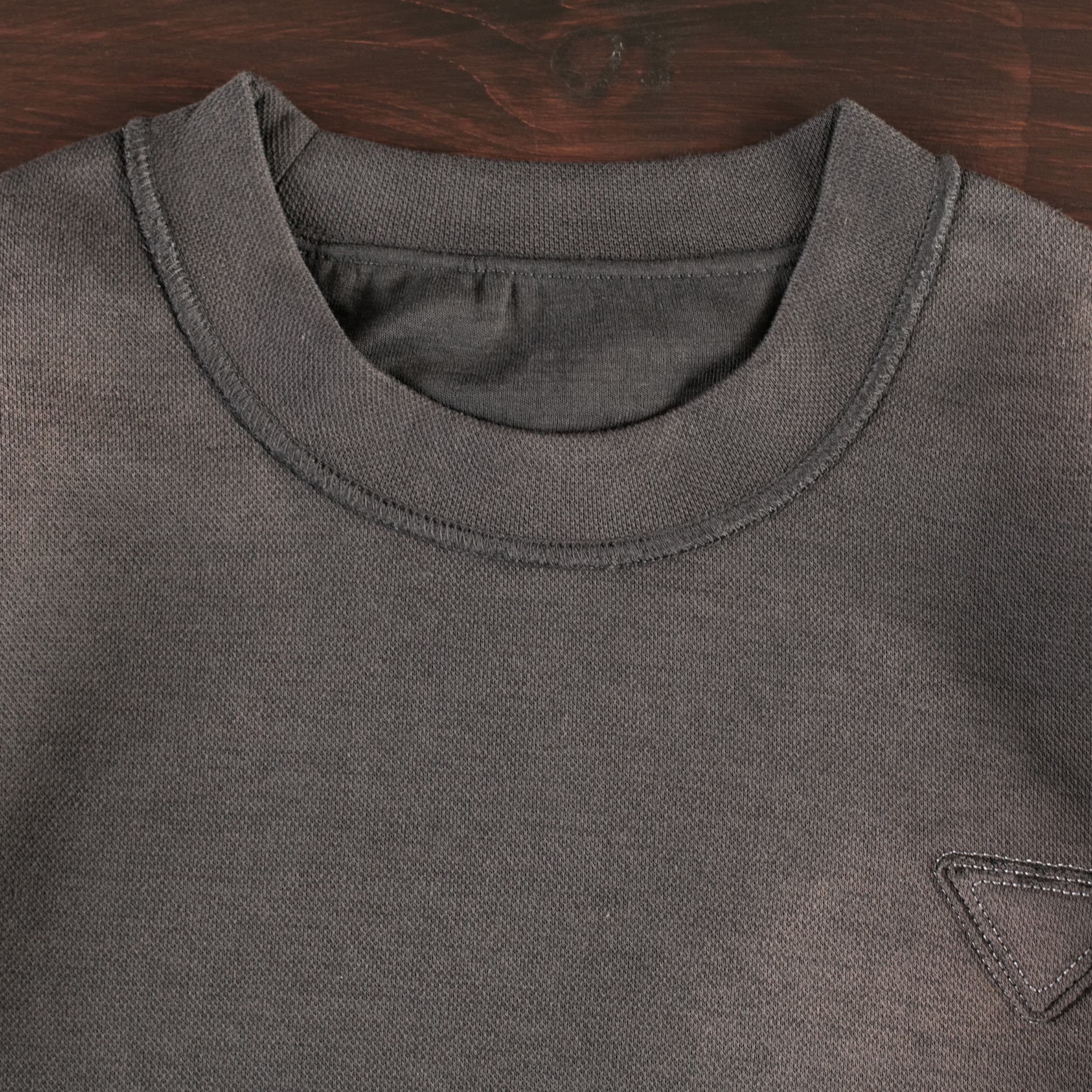 shadow-fade-minimal-boxy-tee
