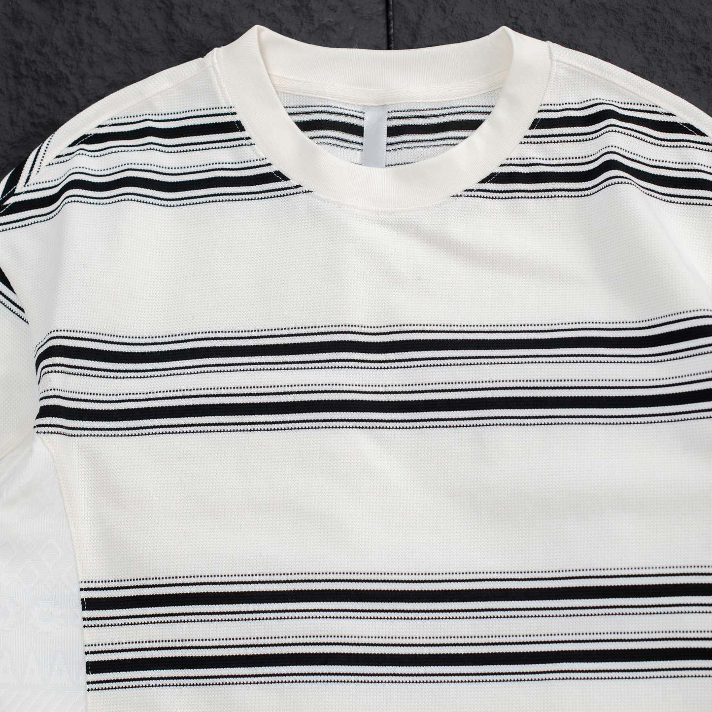 Linear Drift Textured Stripe T-shirt