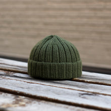 Load image into Gallery viewer, Unisex Winter Chunky Ribbed Beanie Hat
