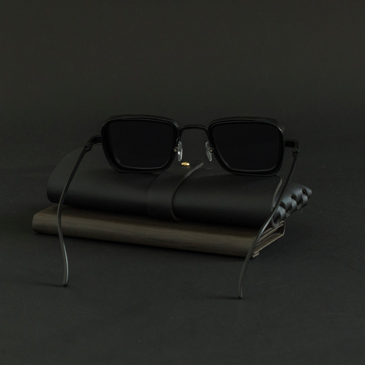Classic Style Solid Color Ac Square Full Frame Men's Sunglasses
Beach Collection