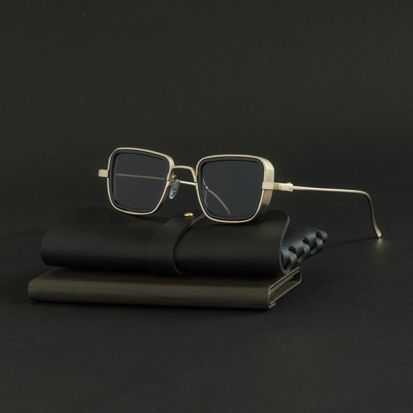 Classic Style Solid Color Ac Square Full Frame Men's Sunglasses
Beach Collection