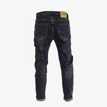 Load image into Gallery viewer, Men Black Frayed Jeans
