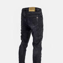 Load image into Gallery viewer, Men Black Frayed Jeans
