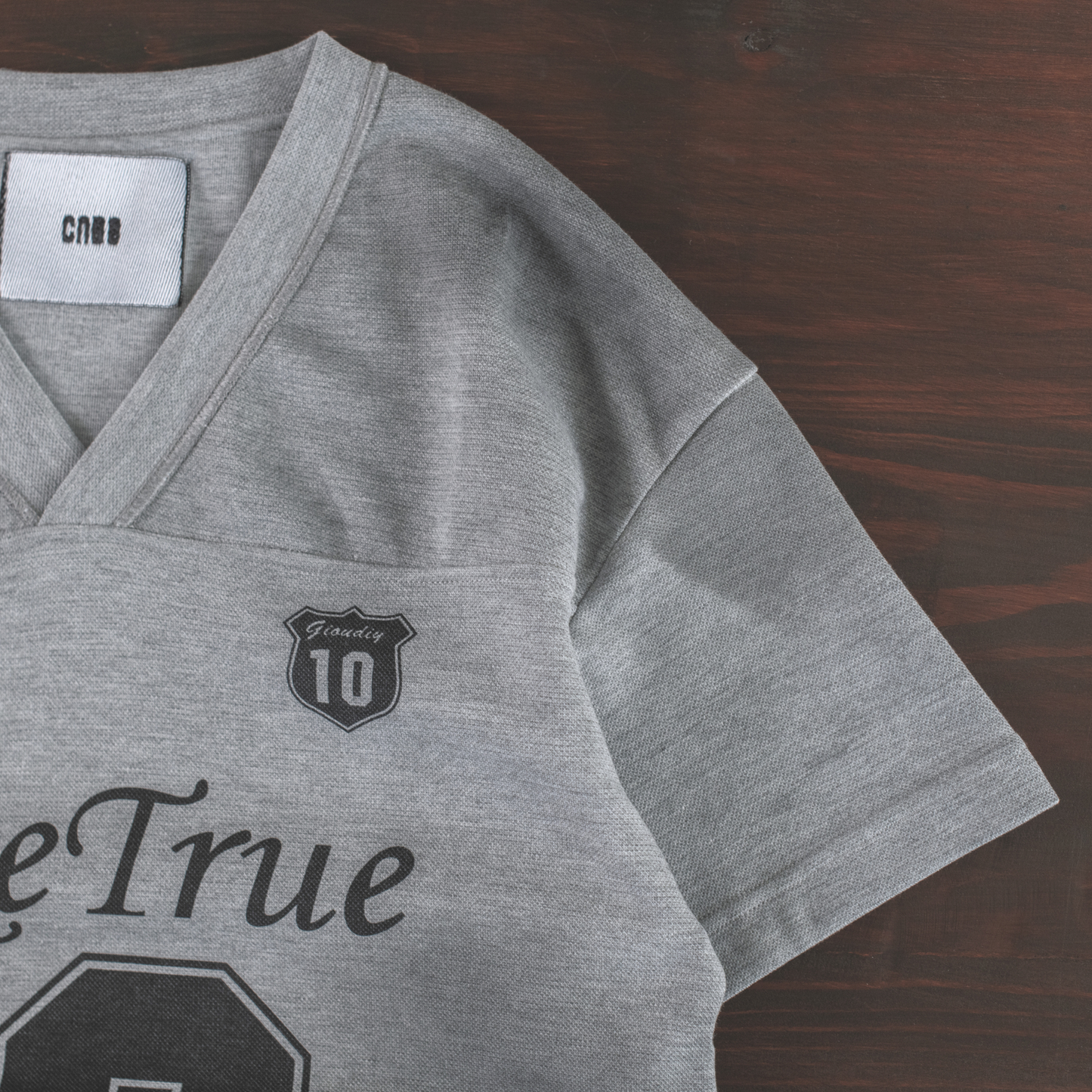 Make True No.10 Varsity V-Neck Tee