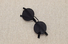 Load image into Gallery viewer, Retro Round Vintage Sunglasses
