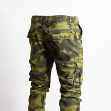 Load image into Gallery viewer, Men Cuffed Camouflage Cargo Pants QXL
