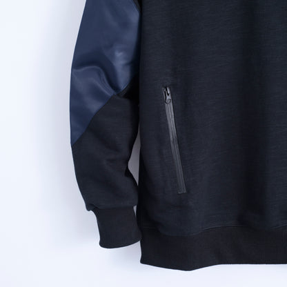 Men’s Crew Neck Solid Color Zip Pocket Sweatshirt.
