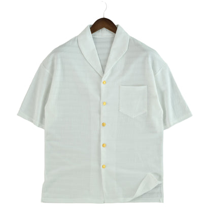 Short-Sleeve Textured Button-Up Shirt with Golden Accents